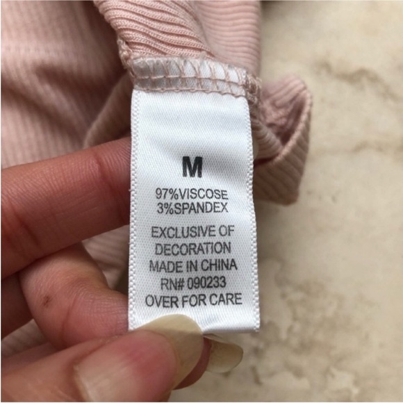 Me To We Ribbed Crop Top - Picture 4 of 5